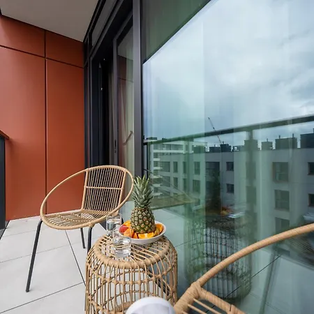 Towarowa Towers Residences Διαμέρισμα *