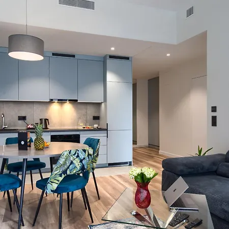 Towarowa Towers Residences Διαμέρισμα