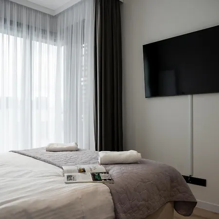 Towarowa Towers Residences Apartament