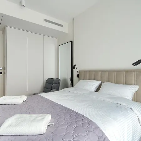 Towarowa Towers Residences 华沙
