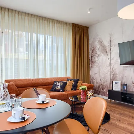 Towarowa Towers Residences Apartament *