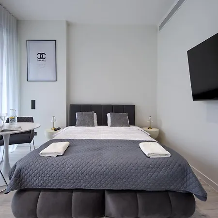 Apartament Towarowa Towers Residences *