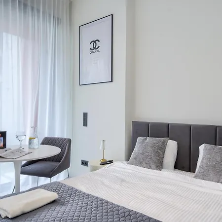 Apartament Towarowa Towers Residences Warszawa