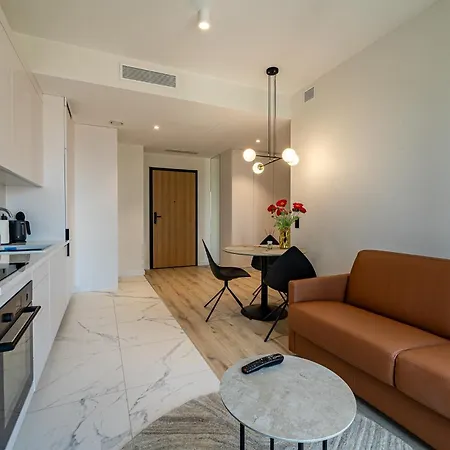 Towarowa Towers Residences Daire Varşova