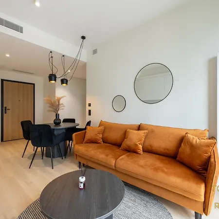 Towarowa Towers Residences ワルシャワ