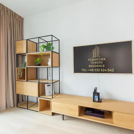 アパート Towarowa Towers Residences