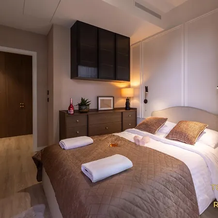 Towarowa Towers Residences Varşova