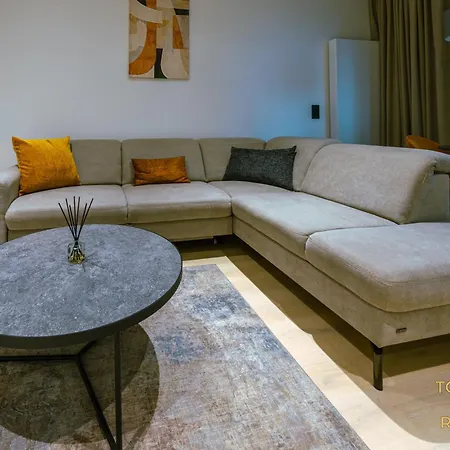 アパート Towarowa Towers Residences ワルシャワ