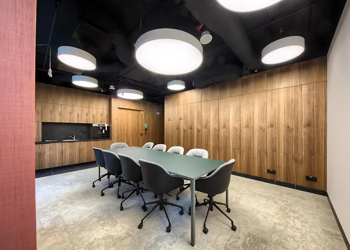 Towarowa Towers Residences Apartment *