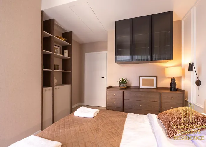Towarowa Towers Residences Apartment *