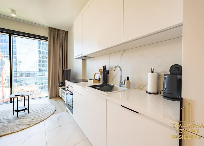 Towarowa Towers Residences Apartment *