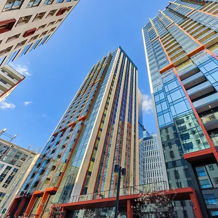 Towarowa Towers Residences Apartment