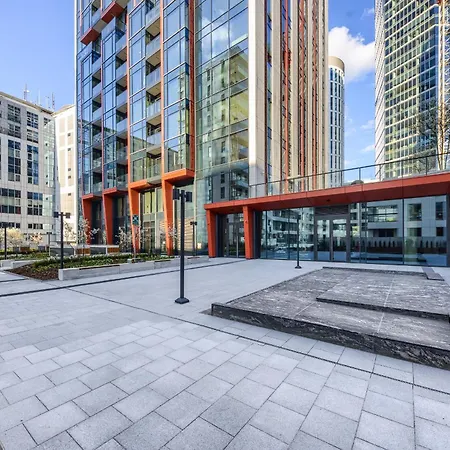 Towarowa Towers Residences Apartment