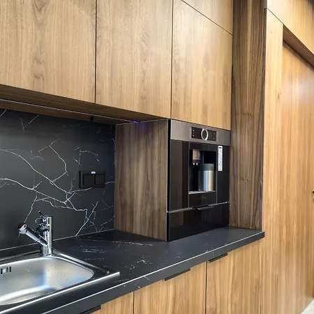 Towarowa Towers Residences Apartment *