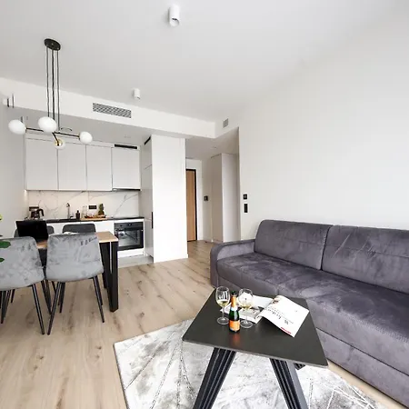 Daire Towarowa Towers Residences Varşova