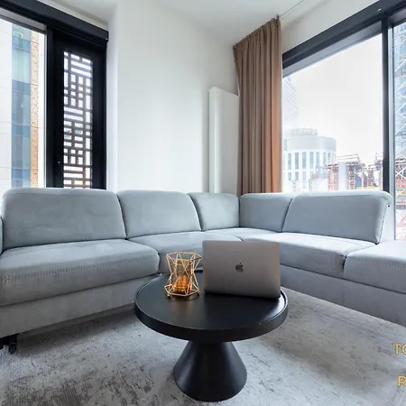 דירה Towarowa Towers Residences ורשה