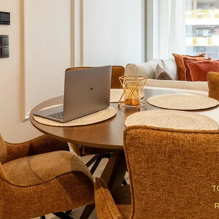 Towarowa Towers Residences Apartament