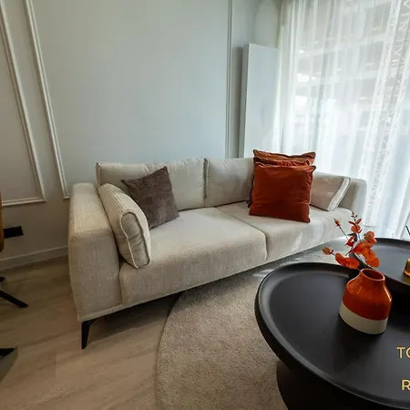 Towarowa Towers Residences דירה