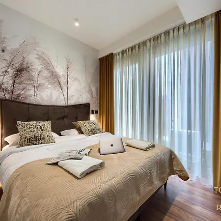 Towarowa Towers Residences